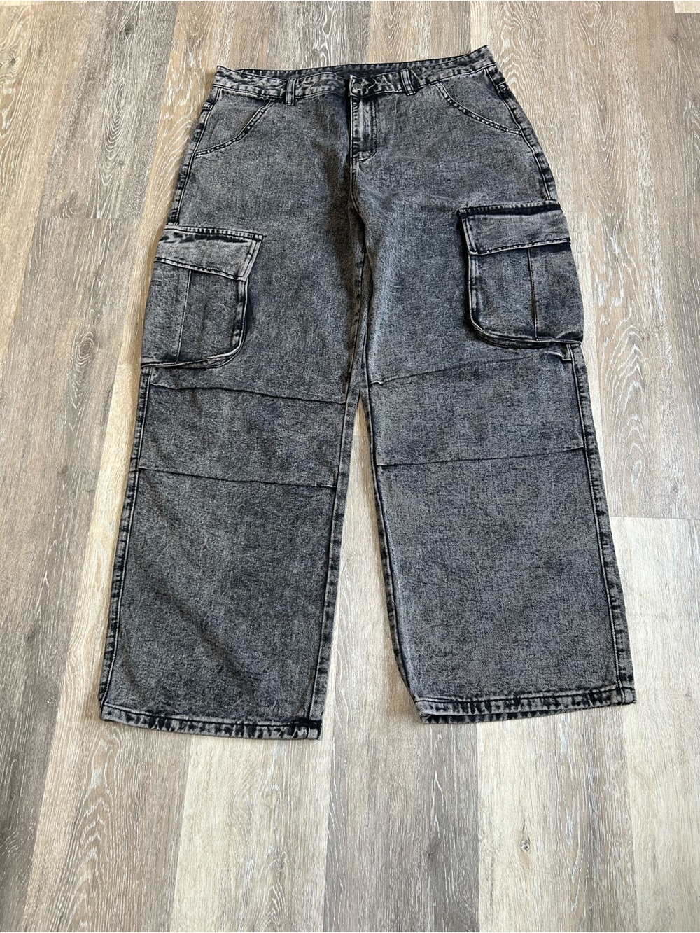 Baggy Wide Leg Black Washed Cargo Jeans